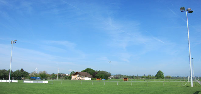 Das Bild zeigt die Sportplätze in Bruchenbrücken, copyright Stadt Friedberg (Hessen)