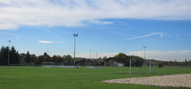 Das Bild zeigt die Sportplätze in Bruchenbrücken, copyright Stadt Friedberg (Hessen)