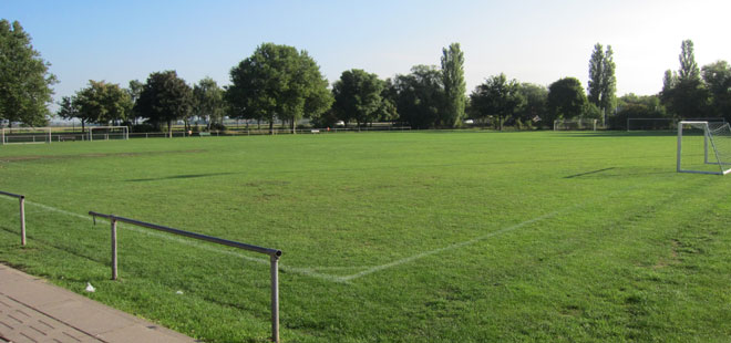 Das Bild zeigt die Sportplätze in Ossenheim, copyright Stadt Friedberg (Hessen)